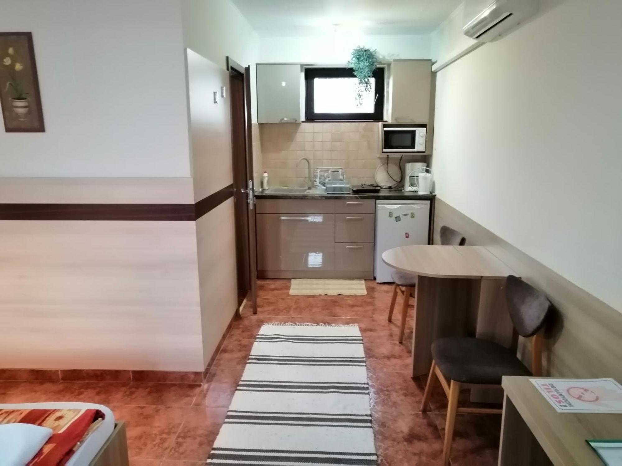 Csipkehaz Apartman Cserkeszőlő Екстериор снимка