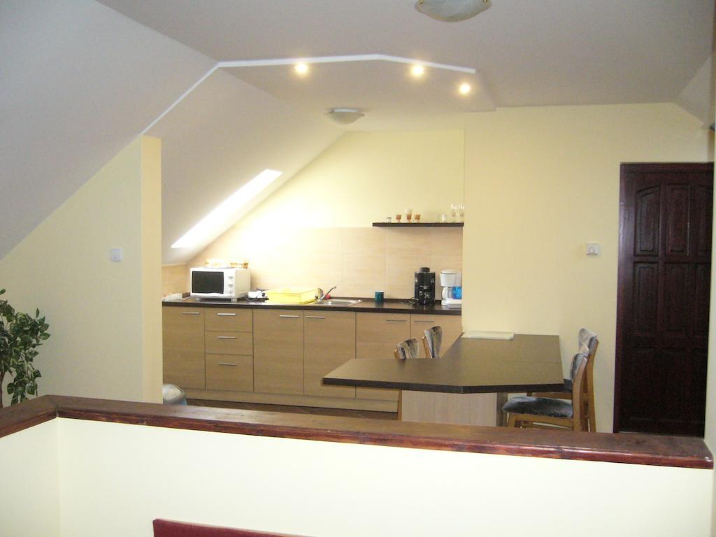 Csipkehaz Apartman Cserkeszőlő Екстериор снимка
