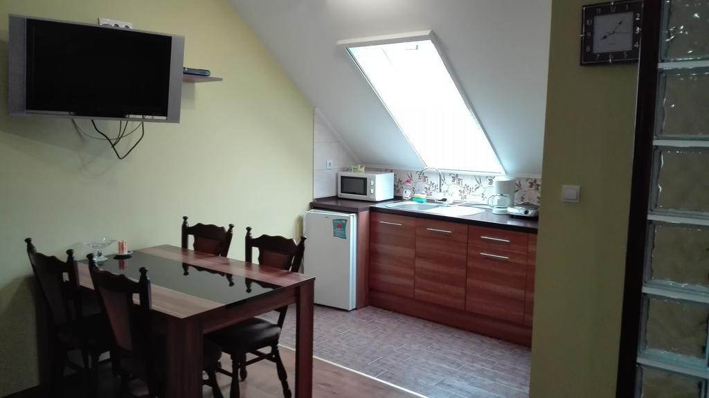 Csipkehaz Apartman Cserkeszőlő Екстериор снимка