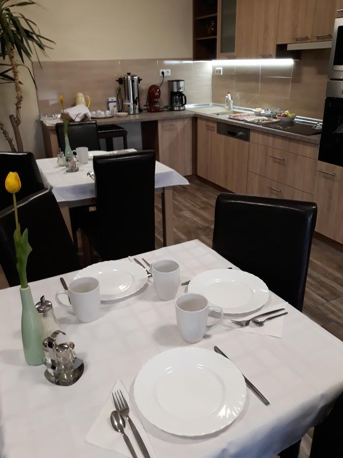Csipkehaz Apartman Cserkeszőlő Екстериор снимка